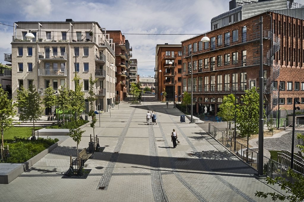 Utsikten över stråken mot Centrala sickla genom vackra Nobelberget