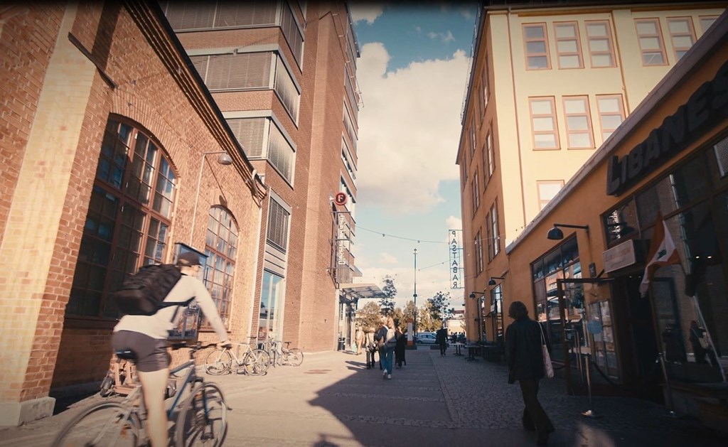 Stadsliv utanför kontoret